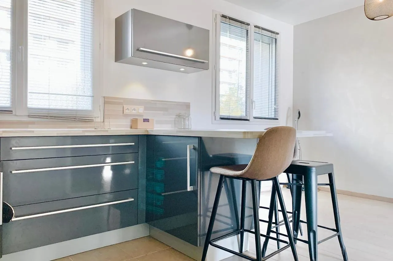 #Ck Doux Voyage Main Streets Apartment Grenoble France